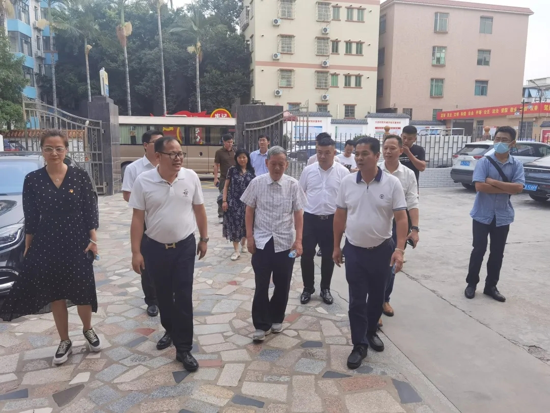 <strong>粤旺集团董事长万俊华陪同傅廷栋院士团队一行实地考察粤旺集团</strong>