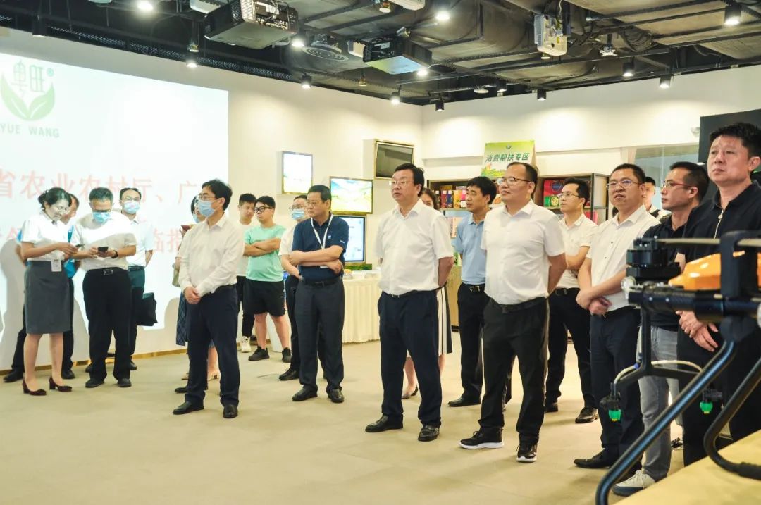 湖北省、广东省农业农村厅领导考察心博足球